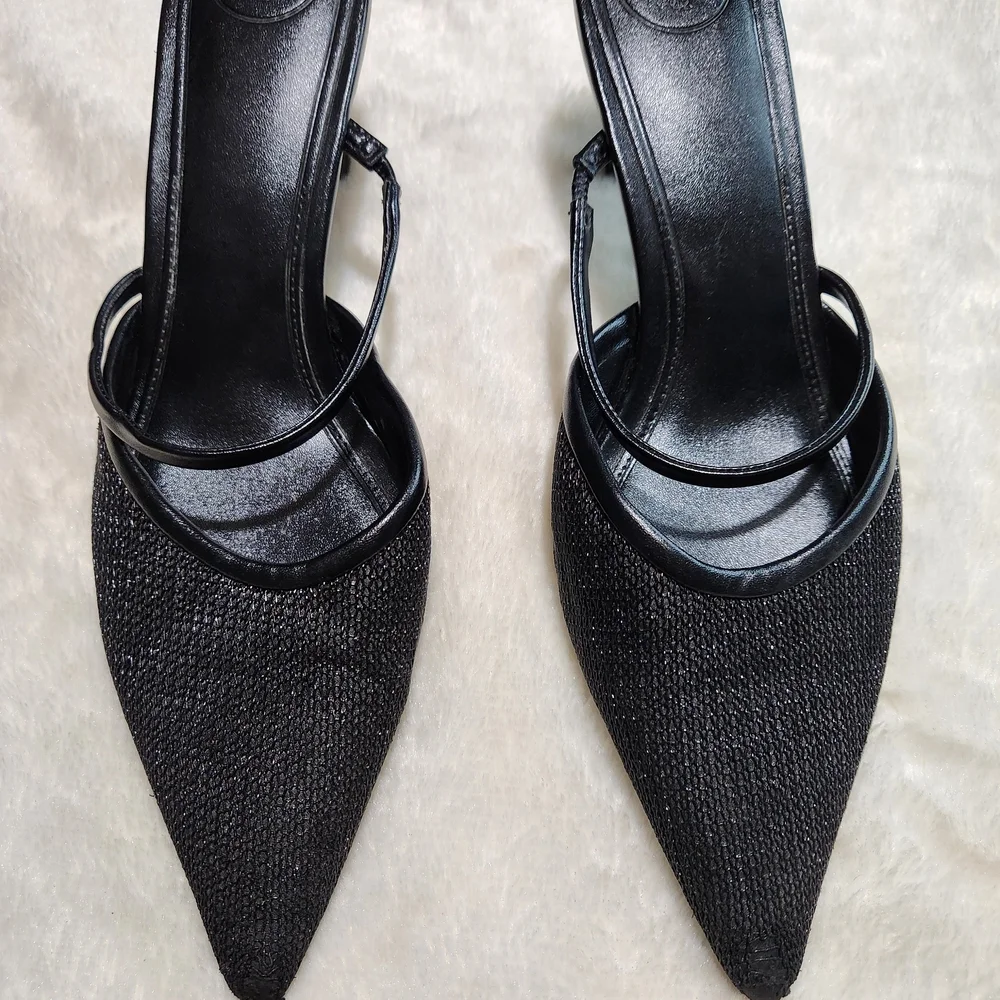 Zara Black Textured Pointed Heels - Picture 3 of 8